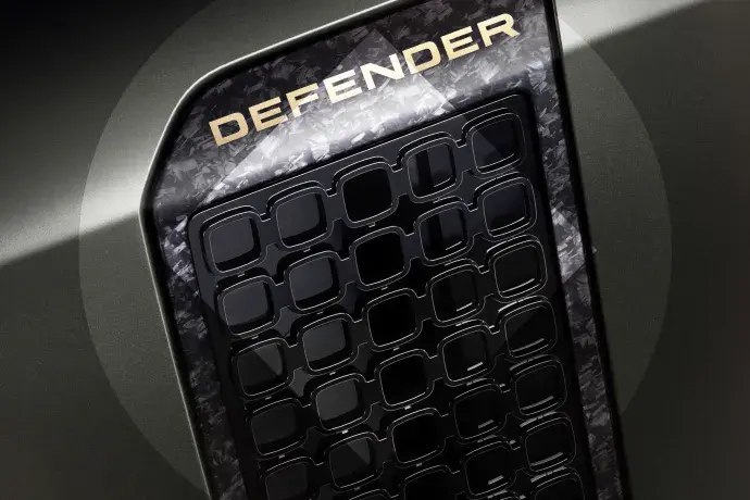 Defender Octa
